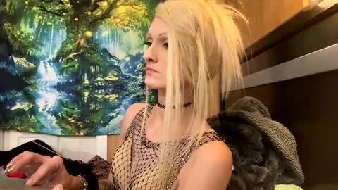 Snapshot of sailaway9694 chatting on November 24, 2025, 4:23 am PupTwink online show from November 24, 2025, 4:23 am