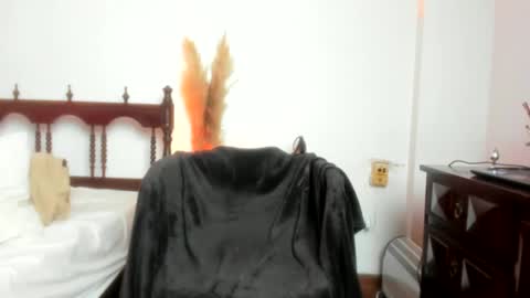 Sindy Scott online show from December 13, 2024, 10:45 pm