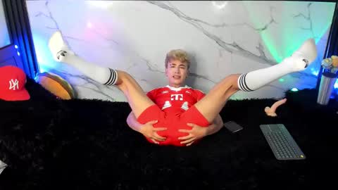 Snapshot of saimonvela chatting on October 17, 2025, 1:31 am Juan online show from October 17, 2025, 1:31 am