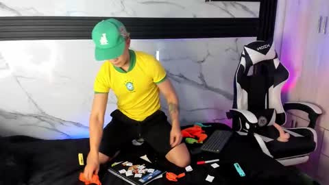 Snapshot of saimonvela chatting on November 12, 2025, 6:25 am Juan online show from November 12, 2025, 6:25 am