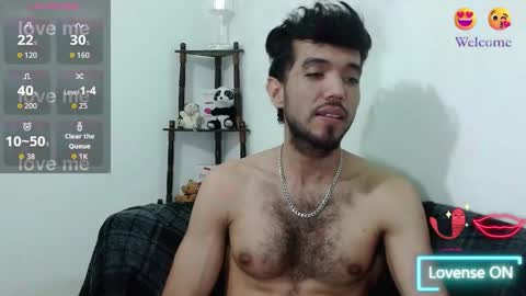 Saint Castle online show from October 6, 2025, 1:36 am