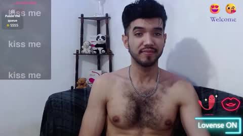 Saint Castle online show from October 19, 2025, 1:28 am