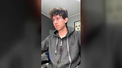 saint_nott online show from April 29, 2026, 1:48 pm