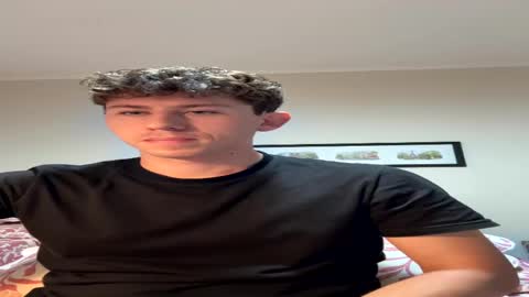 Snapshot of saint_nott chatting on May 7, 2026, 10:04 pm saint_nott online show from May 7, 2026, 10:04 pm