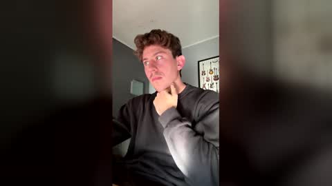 Snapshot of saint_nott chatting on May 12, 2026, 7:22 pm saint_nott online show from May 12, 2026, 7:22 pm