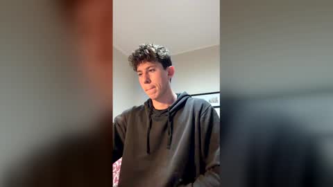 Snapshot of saint_nott chatting on May 14, 2026, 8:37 pm saint_nott online show from May 14, 2026, 8:37 pm