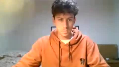 Snapshot of saint_nott chatting on June 1, 2026, 10:44 pm saint_nott online show from June 1, 2026, 10:44 pm