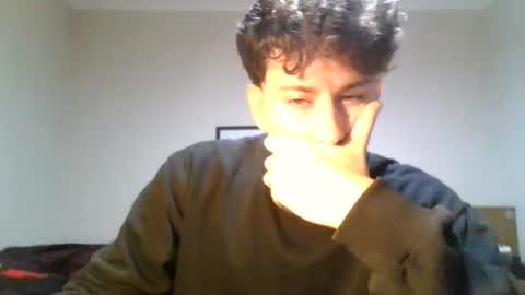 Snapshot of saint_nott chatting on August 5, 2026, 10:44 pm saint_nott online show from August 5, 2026, 10:44 pm