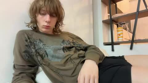 saintfawn online show from April 21, 2026, 12:12 am