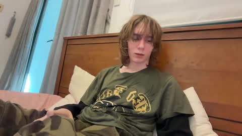 saintfawn online show from May 5, 2026, 1:46 am