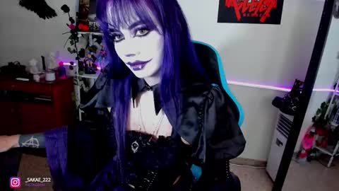    online show from October 12, 2025, 2:49 pm