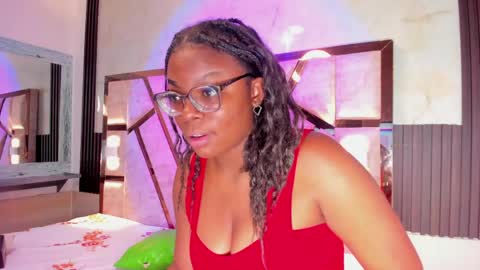 salem_rosee online show from April 24, 2026, 1:41 am