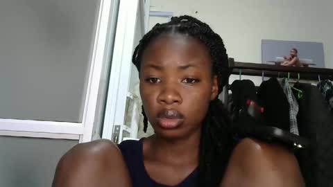 Snapshot of sally_beauty2023 chatting on April 6, 2026, 11:11 am sally_beauty2023 online show from April 6, 2026, 11:11 am