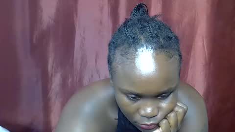 Snapshot of sally_bee1 chatting on May 5, 2026, 9:12 pm sally_bee1 online show from May 5, 2026, 9:12 pm