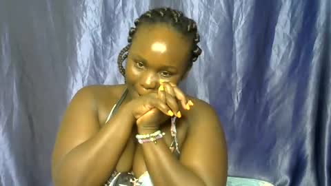 Snapshot of sally_bee1 chatting on July 15, 2026, 10:48 pm sally_bee1 online show from July 15, 2026, 10:48 pm