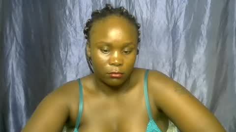 Snapshot of sally_bee1 chatting on July 22, 2026, 3:37 pm sally_bee1 online show from July 22, 2026, 3:37 pm