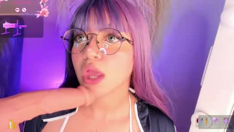 Snapshot of sally_white_ chatting on March 5, 2025, 7:38 pm Sally White online show from March 5, 2025, 7:38 pm