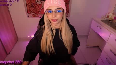 Snapshot of sallymaddoxx chatting on May 4, 2026, 11:45 pm sallymaddoxx online show from May 4, 2026, 11:45 pm