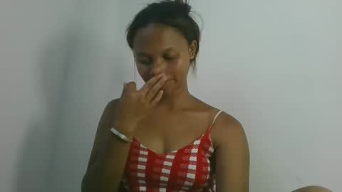 Snapshot of sallywett chatting on February 14, 2025, 8:31 am SallyWett online show from February 14, 2025, 8:31 am