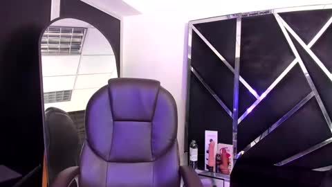 Snapshot of salmaportman_ chatting on October 21, 2025, 3:29 am salmaportman_ online show from October 21, 2025, 3:29 am