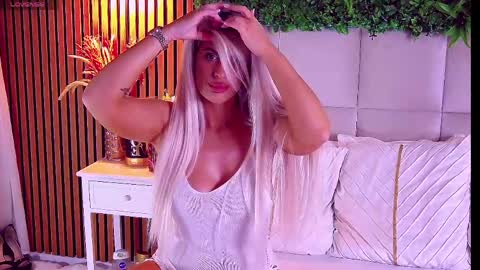 SalmaRoze online show from May 15, 2026, 7:48 am