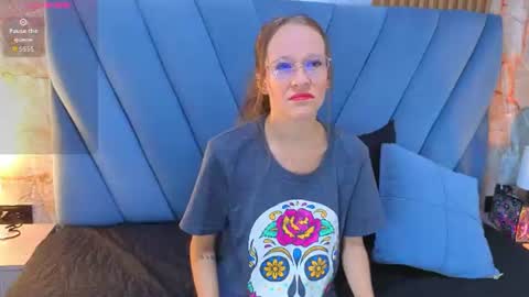 Snapshot of salome_cruxx chatting on June 23, 2026, 12:03 pm salome_cruxx online show from June 23, 2026, 12:03 pm