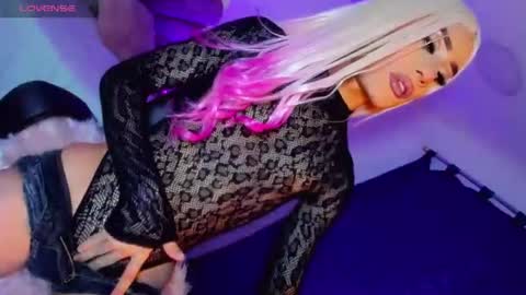 Snapshot of salome_saenz666 chatting on July 6, 2026, 5:37 am salome_saenz666 online show from July 6, 2026, 5:37 am