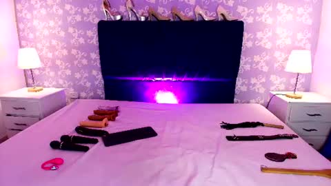 salome_simonz online show from June 11, 2026, 8:07 pm