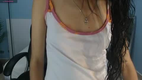 Snapshot of salome_veles chatting on June 23, 2026, 6:50 pm salome_veles online show from June 23, 2026, 6:50 pm