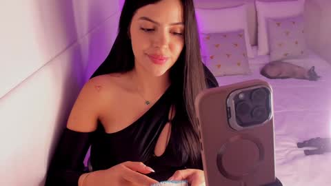 Snapshot of salomee_11 chatting on January 16, 2025, 5:11 am salo online show from January 16, 2025, 5:11 am