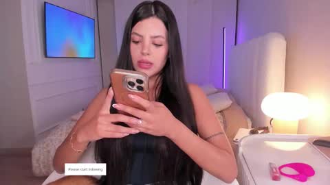 Snapshot of salomee_11 chatting on November 19, 2025, 1:05 am salo online show from November 19, 2025, 1:05 am