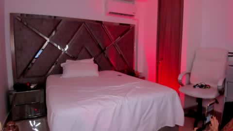 Snapshot of salommecruz01 chatting on June 19, 2026, 1:32 am Salomme Cruz online show from June 19, 2026, 1:32 am