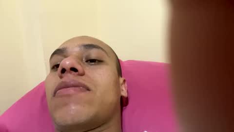 Snapshot of salomon_boy_ chatting on December 1, 2024, 8:42 pm salomon_boy_ online show from December 1, 2024, 8:42 pm