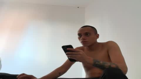 Snapshot of salomon_boy_ chatting on December 17, 2025, 9:10 pm salomon_boy_ online show from December 17, 2025, 9:10 pm