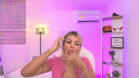 Snapshot of saloomee__ chatting on January 30, 2025, 2:47 pm SALOME online show from January 30, 2025, 2:47 pm