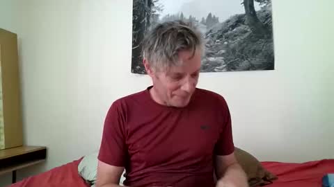 Snapshot of salsapaulus chatting on June 3, 2026, 5:40 pm salsapaulus online show from June 3, 2026, 5:40 pm