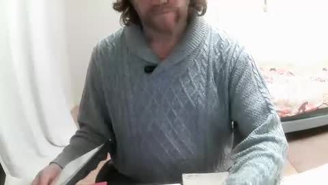 Saltimbanquier  Salt  ou  Banquier  online show from February 24, 2025, 7:33 am