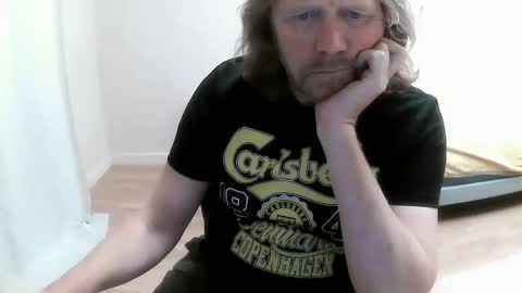 Saltimbanquier  Salt  ou  Banquier  online show from September 9, 2025, 3:11 pm