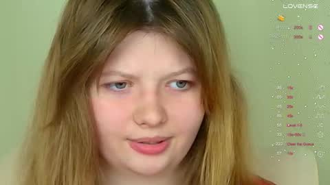 Snapshot of salut_love chatting on February 28, 2025, 3:37 pm Ruby online show from February 28, 2025, 3:37 pm