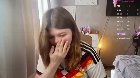 Snapshot of salut_love chatting on June 28, 2026, 12:33 pm Ruby online show from June 28, 2026, 12:33 pm
