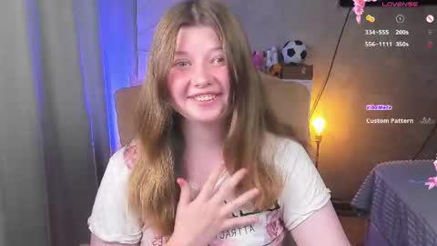 Snapshot of salut_love chatting on July 28, 2026, 6:20 pm Ruby online show from July 28, 2026, 6:20 pm