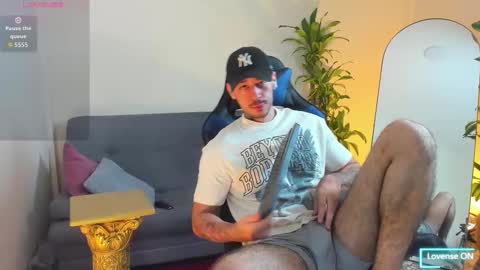 Salvatore online show from September 25, 2025, 2:59 am