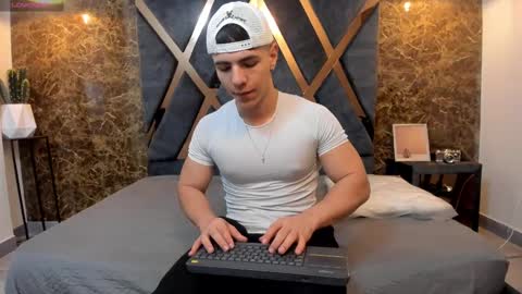 Snapshot of salvatore_damore chatting on February 11, 2025, 11:10 am SALVATORE online show from February 11, 2025, 11:10 am