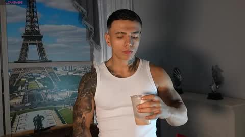 Snapshot of salvatore_damore chatting on May 23, 2026, 5:39 pm SALVATORE online show from May 23, 2026, 5:39 pm