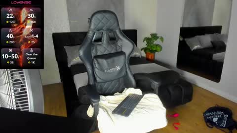 Snapshot of salvatore_damore chatting on June 7, 2026, 5:49 pm SALVATORE online show from June 7, 2026, 5:49 pm