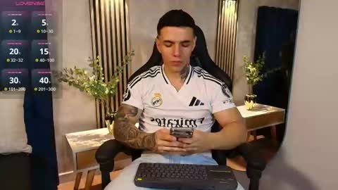 Snapshot of salvatore_damore chatting on July 25, 2026, 12:20 am SALVATORE online show from July 25, 2026, 12:20 am