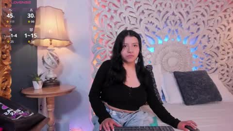 Snapshot of sam_collinss_ chatting on November 10, 2025, 7:57 pm Sam online show from November 10, 2025, 7:57 pm