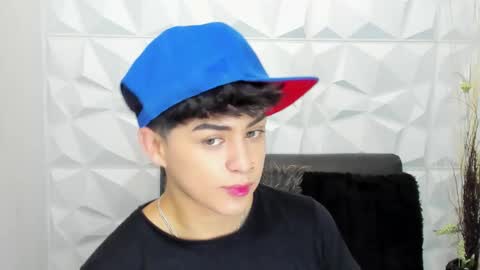 Sam online show from December 3, 2025, 1:53 pm