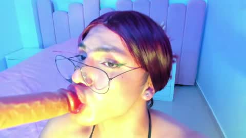 sam_naughty18 online show from December 7, 2024, 1:51 pm