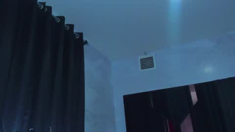 Snapshot of sam_naughty18 chatting on May 17, 2026, 2:02 pm sam_naughty18 online show from May 17, 2026, 2:02 pm